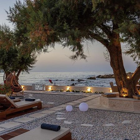 Villa Seashell -Wonderful Newly Renovated Villa On The Beach Galatás Buitenkant foto