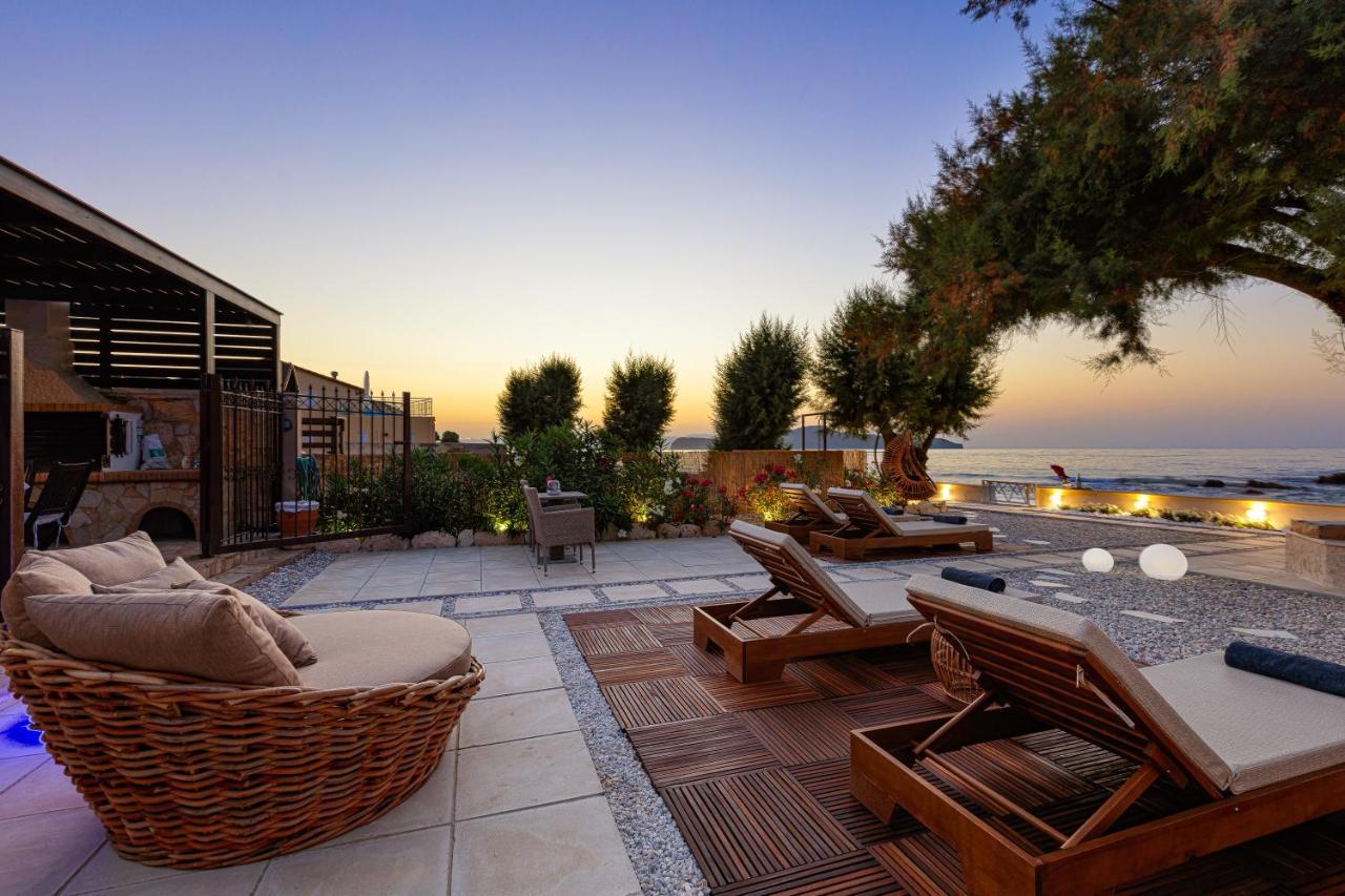 Villa Seashell -Wonderful Newly Renovated Villa On The Beach Galatás Buitenkant foto
