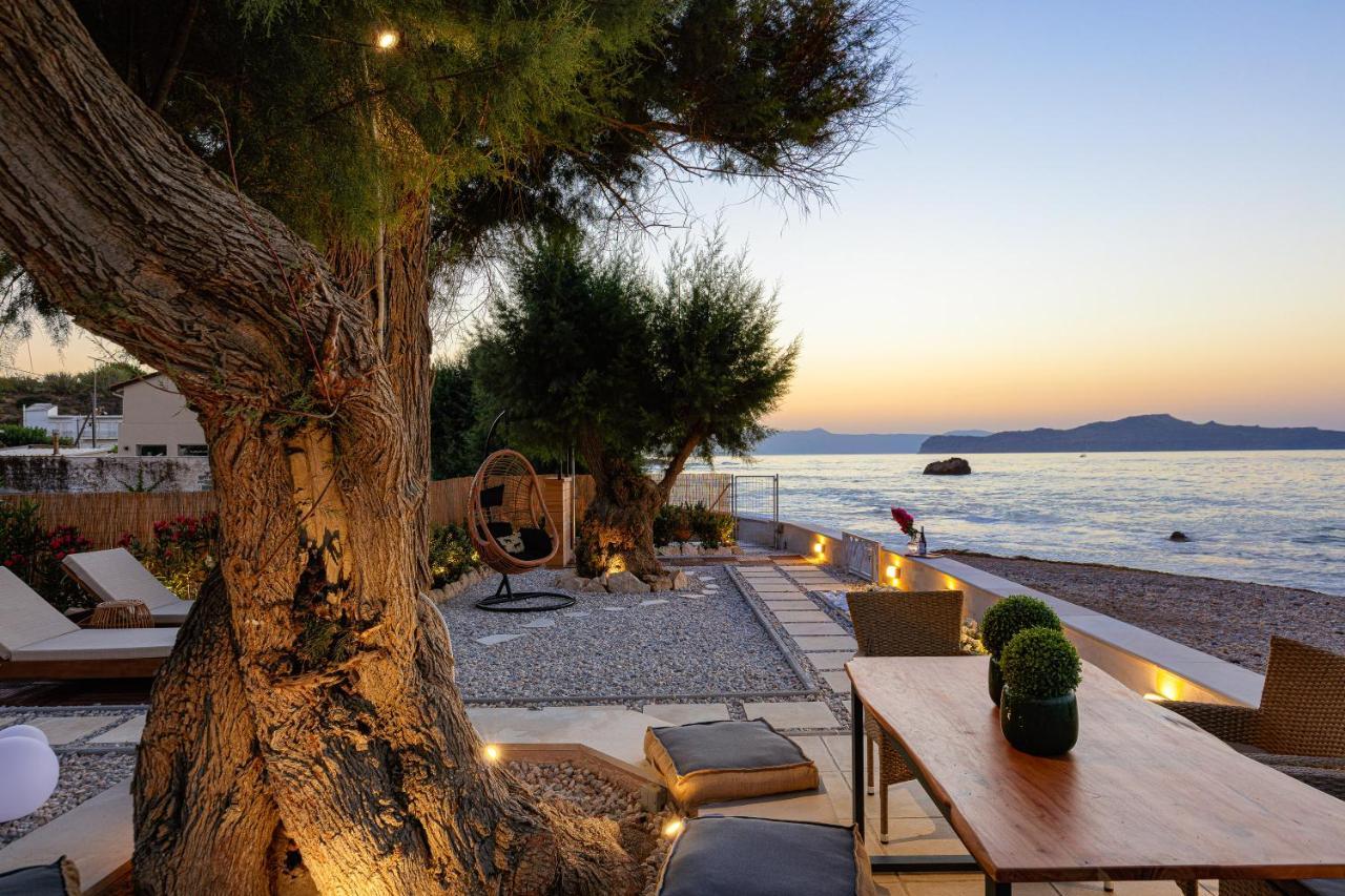 Villa Seashell -Wonderful Newly Renovated Villa On The Beach Galatás Buitenkant foto